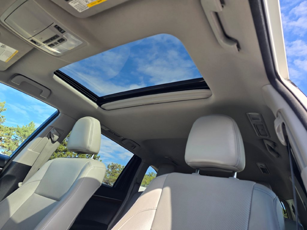 Used 2016 Toyota Highlander Limited AWD/4WD image 28