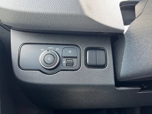 Used 2025 Mercedes-Benz Sprinter 2500 image 27