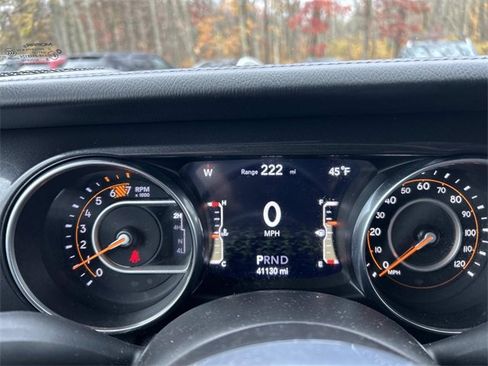 Used 2021 Jeep Wrangler Unlimited Sahara image 23