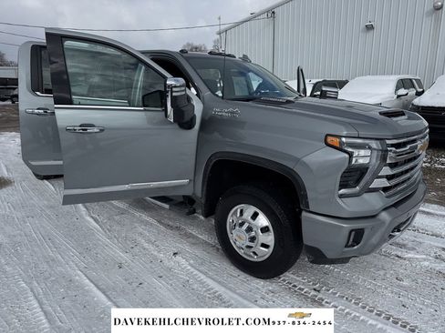 Used 2024 Chevrolet Silverado 3500 High Country w/ High Country Premium Package image 36