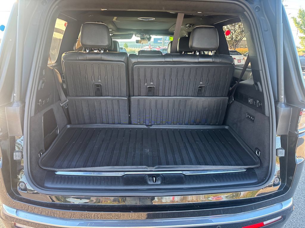 Used 2022 Jeep Grand Wagoneer Series III AWD/4WD image 33