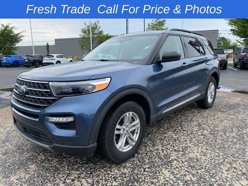 Used 2020 Ford Explorer XLT w/ Equipment Group 202A AWD/4WD image 8