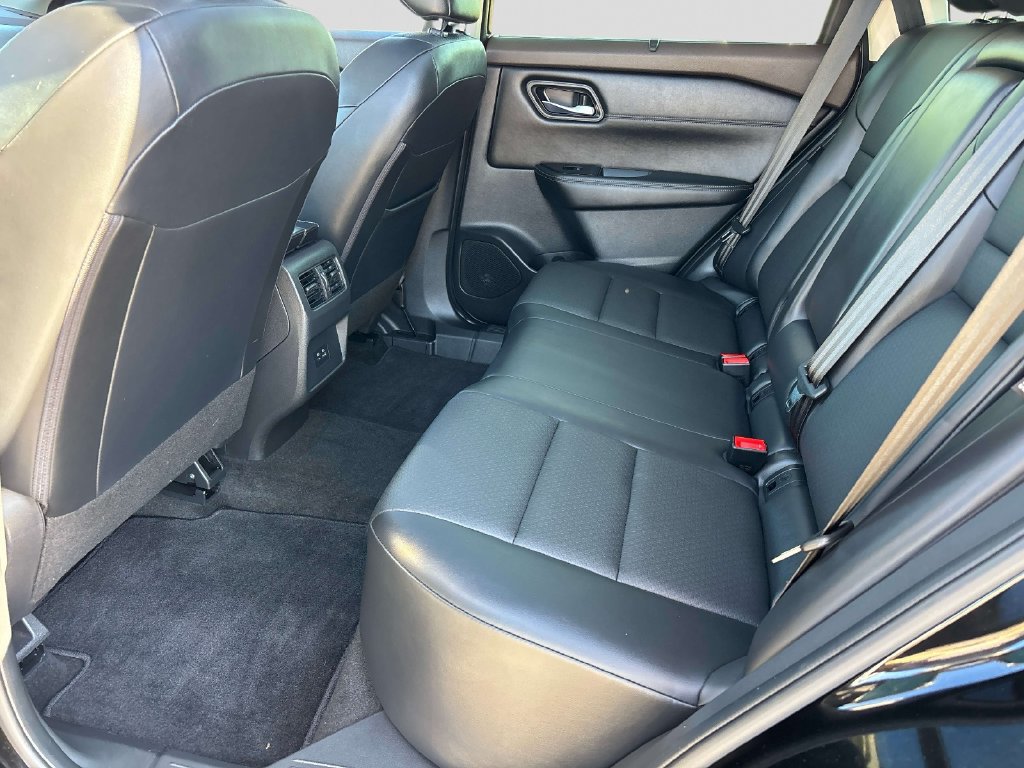 Used 2023 Nissan Rogue SV w/ SV Premium B Package AWD/4WD image 11