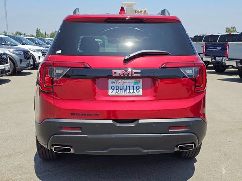 Used 2022 GMC Acadia SLE w/ Driver Convenience Package FWD image 6