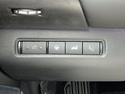 New 2026 Nissan Pathfinder Platinum FWD image 22