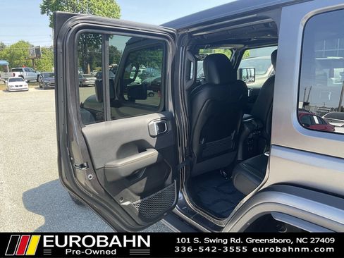 Used 2025 Jeep Wrangler Unlimited Rubicon 392 AWD/4WD image 11