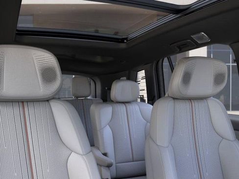 New 2026 Cadillac Vistiq Premium Luxury w/ LPO, Floor Liner Package AWD/4WD image 24