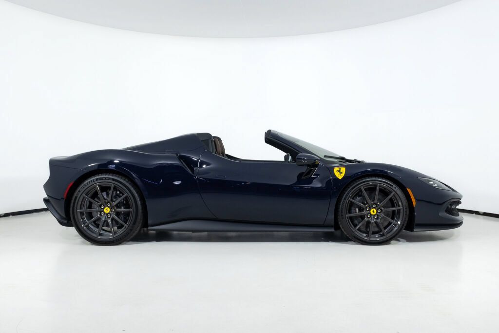 Used 2024 Ferrari 296 GTS RWD image 10