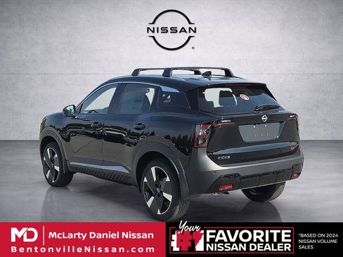 New 2026 Nissan Kicks SR FWD image 4