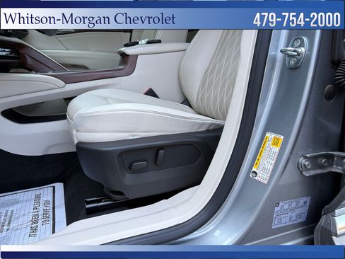 Used 2023 Buick Envision Avenir AWD/4WD image 23