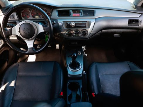 Used 2005 Mitsubishi Lancer Evolution MR image 2