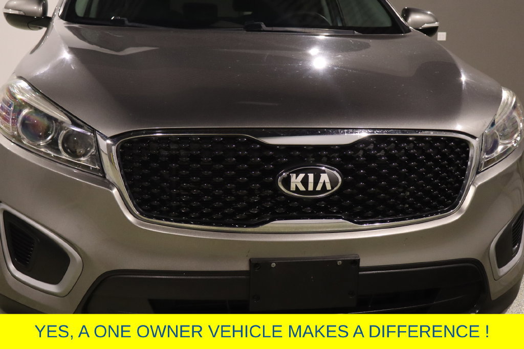 Used 2017 Kia Sorento FWD image 14
