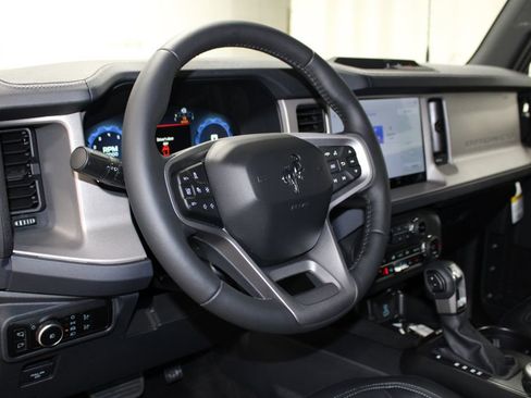 New 2025 Ford Bronco Outer Banks image 17