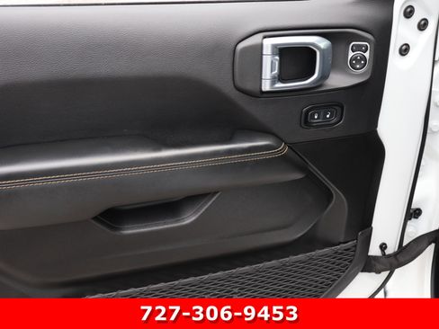 Used 2024 Jeep Wrangler Sahara w/ Technology Group image 15