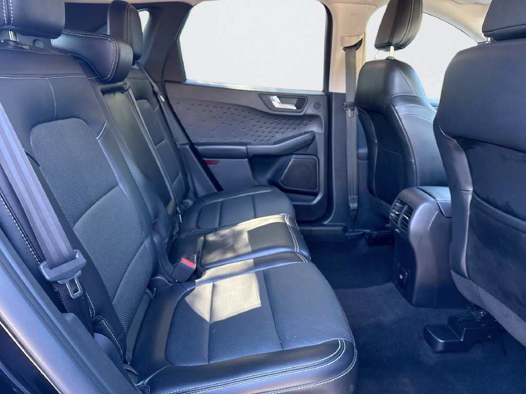 Used 2020 Ford Escape Titanium AWD/4WD image 24