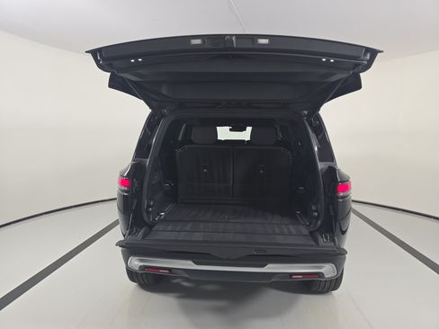 Used 2025 Rivian R1S Adventure AWD/4WD image 15