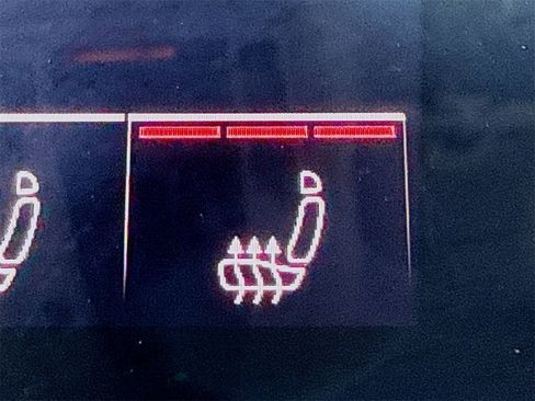 Used 2020 Audi A8 L 4.0T w/ Executive Package image 22