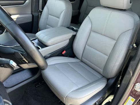 Used 2024 GMC Acadia Elevation FWD image 19