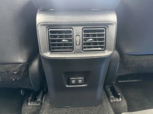 Used 2020 Toyota RAV4 Adventure image 39