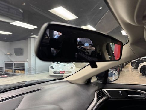 Used 2018 Ford Fusion SE w/ Fusion SE Technology Package image 26