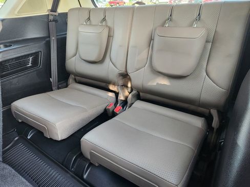 Used 2023 Lexus GX 460 Luxury w/ Accessory Package AWD/4WD image 33