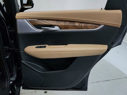 Certified 2023 Cadillac XT5 Premium Luxury w/ Platinum Package AWD/4WD image 29