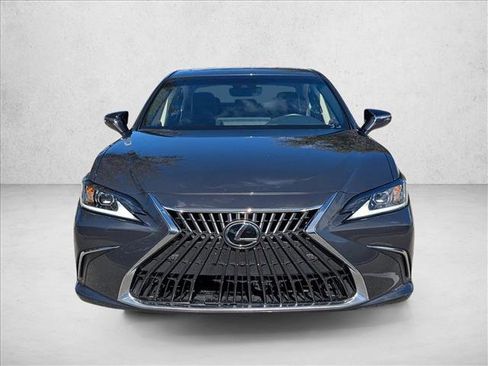 Used 2025 Lexus ES 300h w/ Premium Package image 2