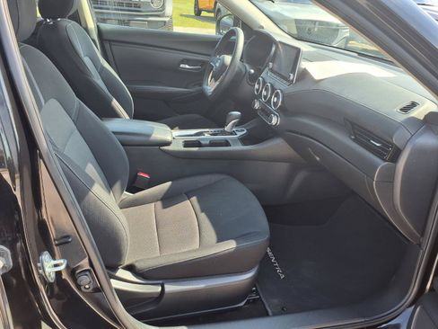 Used 2024 Nissan Sentra SV FWD image 8