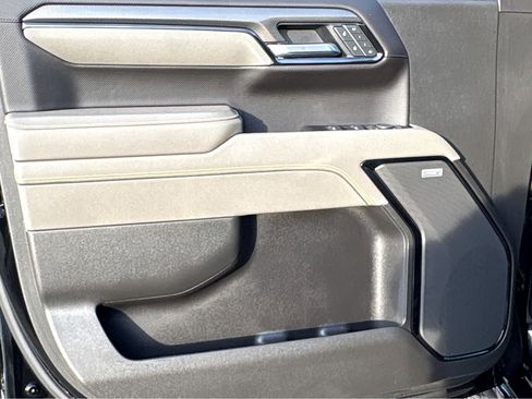 Certified 2025 Chevrolet Silverado 1500 ZR2 image 17