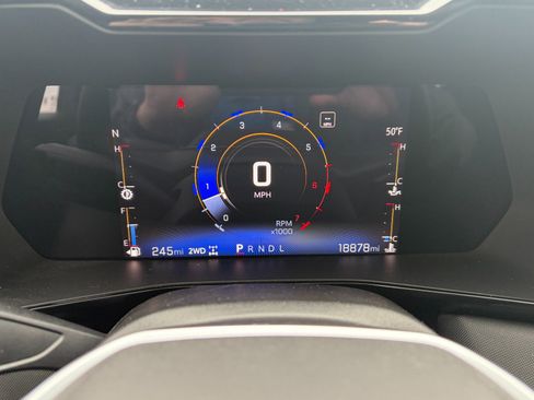 Used 2023 Chevrolet Colorado Z71 w/ Z71 Convenience Package 2 image 11