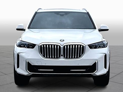 Used 2026 BMW X5 xDrive50e w/ Climate Comfort Package image 4