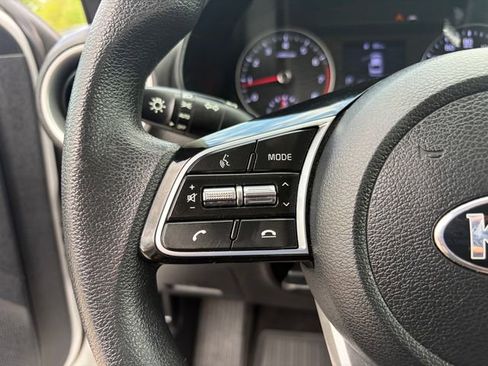 Used 2019 Kia Forte LXS image 7