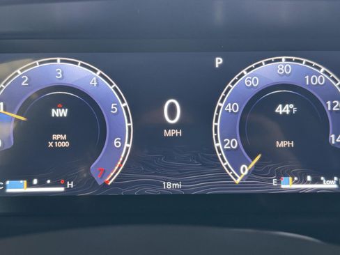 Used 2025 Jeep Grand Cherokee L Altitude image 12