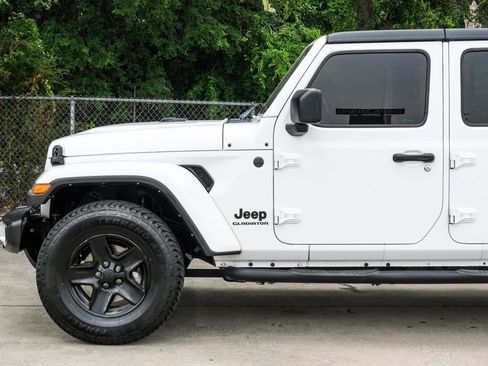 Used 2022 Jeep Gladiator Sport AWD/4WD image 21