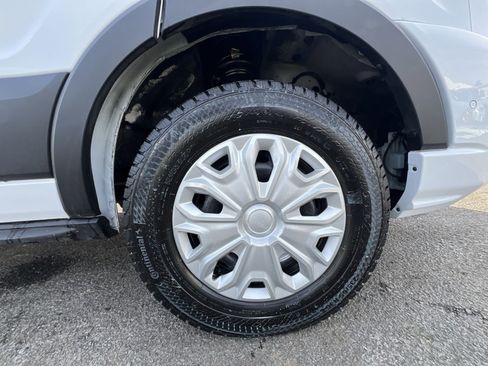 Certified 2024 Ford Transit 350 XLT image 12