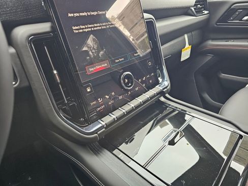 New 2026 GMC Yukon AT4 Ultimate AWD/4WD image 23