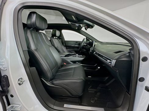 Used 2025 Cadillac Lyriq Sport w/ LPO, Floor Liner Package AWD/4WD image 29