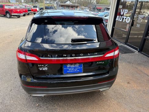 Used 2013 Lincoln MKX AWD image 5