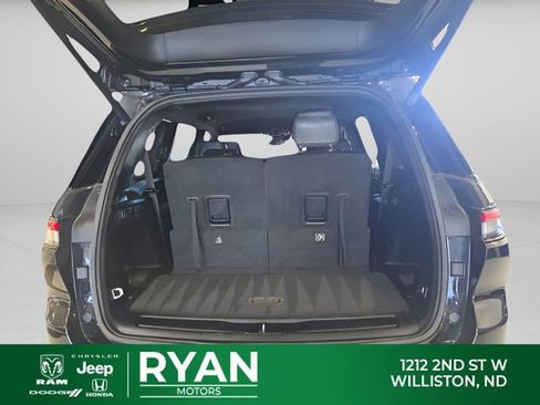 Used 2023 Jeep Grand Cherokee L Laredo AWD/4WD image 42