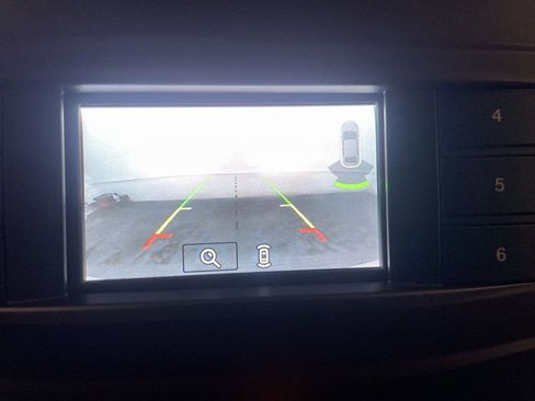 Used 2018 Ford Expedition Max XLT w/ Equipment Group 201A image 8