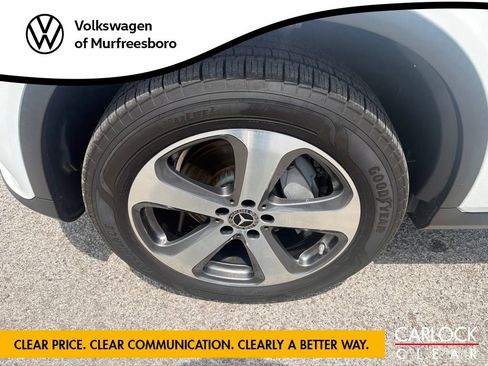 Used 2018 Mercedes-Benz GLC 300 4MATIC w/ Premium Package image 8