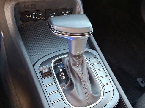 Used 2025 Hyundai Kona SEL image 14