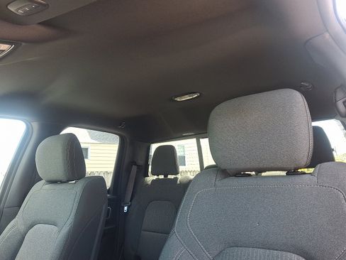 Used 2020 RAM 1500 Big Horn AWD/4WD image 14