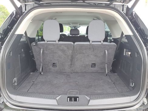 Certified 2025 Ford Explorer Active image 9