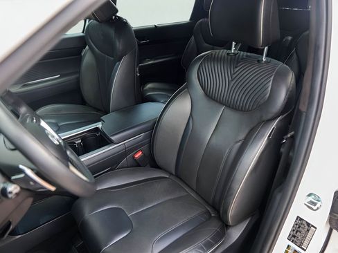 Used 2023 Hyundai Palisade Calligraphy image 10