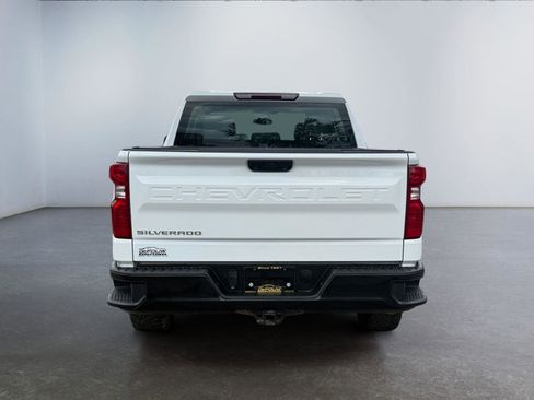 Used 2024 Chevrolet Silverado 1500 W/T w/ Z71 Off-Road Package AWD/4WD image 4