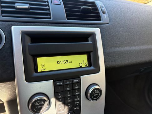 Used 2011 Volvo C70 T5 image 38