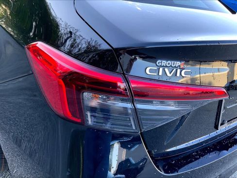 Used 2023 Honda Civic Sport image 28