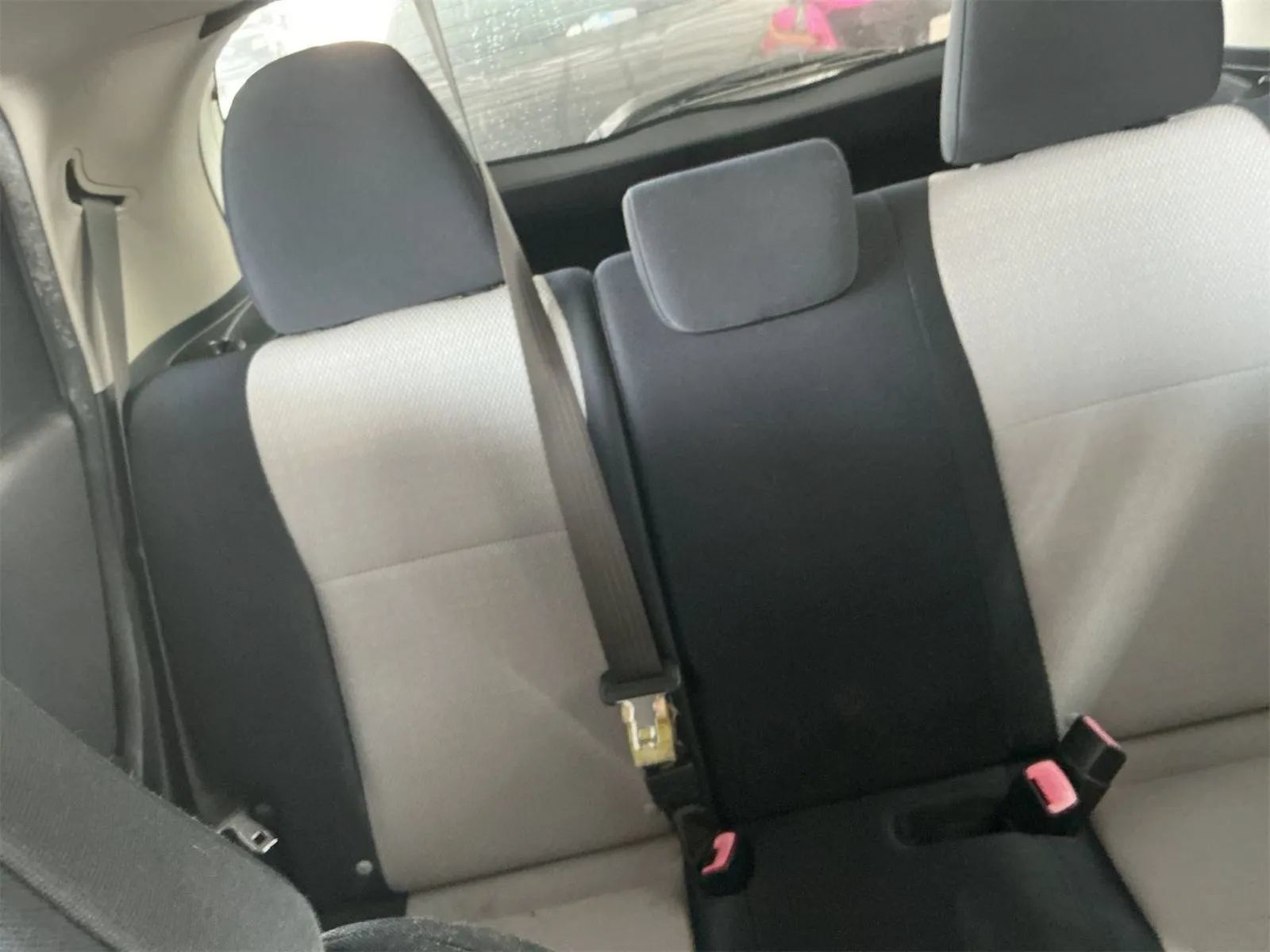 Used 2013 Toyota Yaris LE FWD image 4