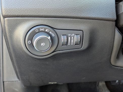 Used 2019 Jeep Compass Limited image 17